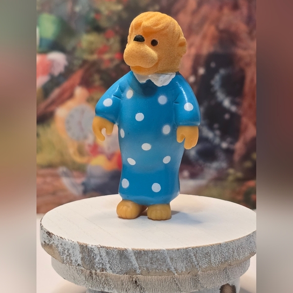 VINTAGE 1986 Berenstain Bears Mama Bear Plastic Figure Toy [ Read Details ] - Picture 12 of 13